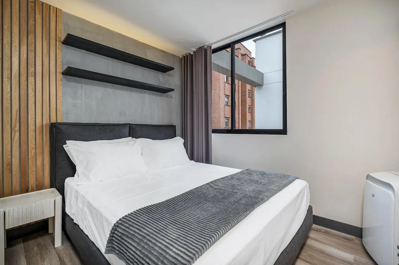 Apartamentos Housy Laureles Medellin 0*,