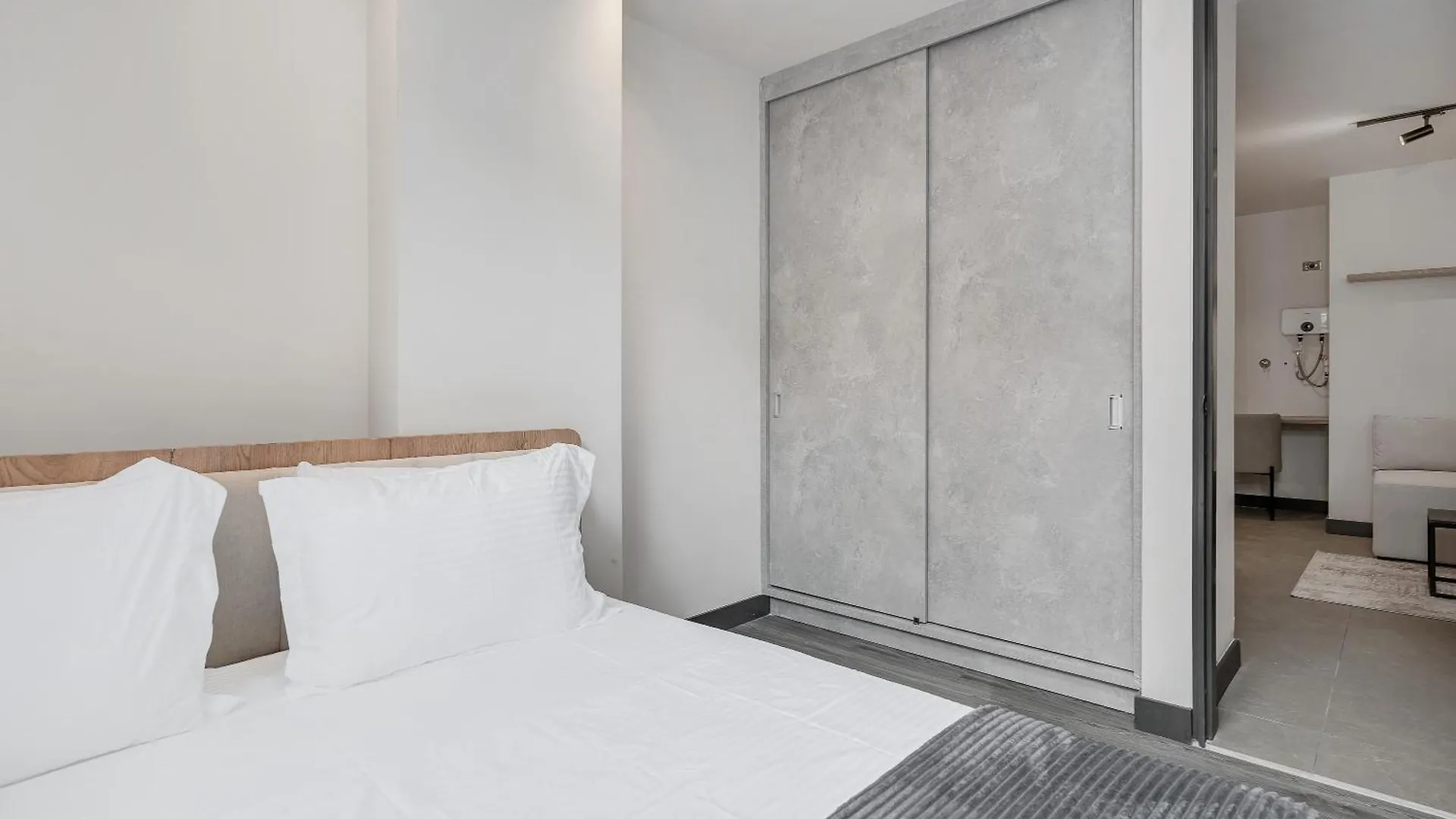 Apartamentos Housy Laureles Medellin 0*,  Colombia
