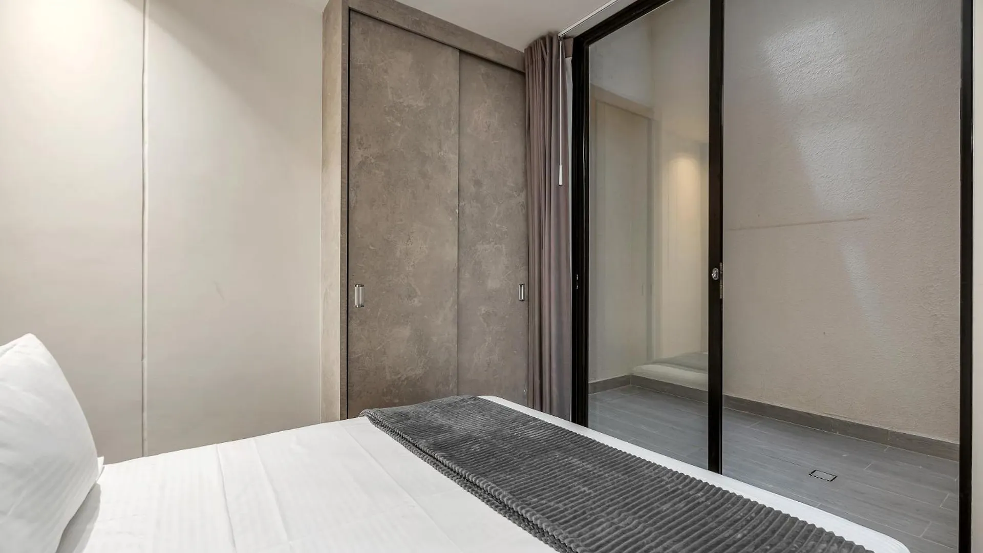 Aparthotel Apartamentos Housy Laureles Medellin