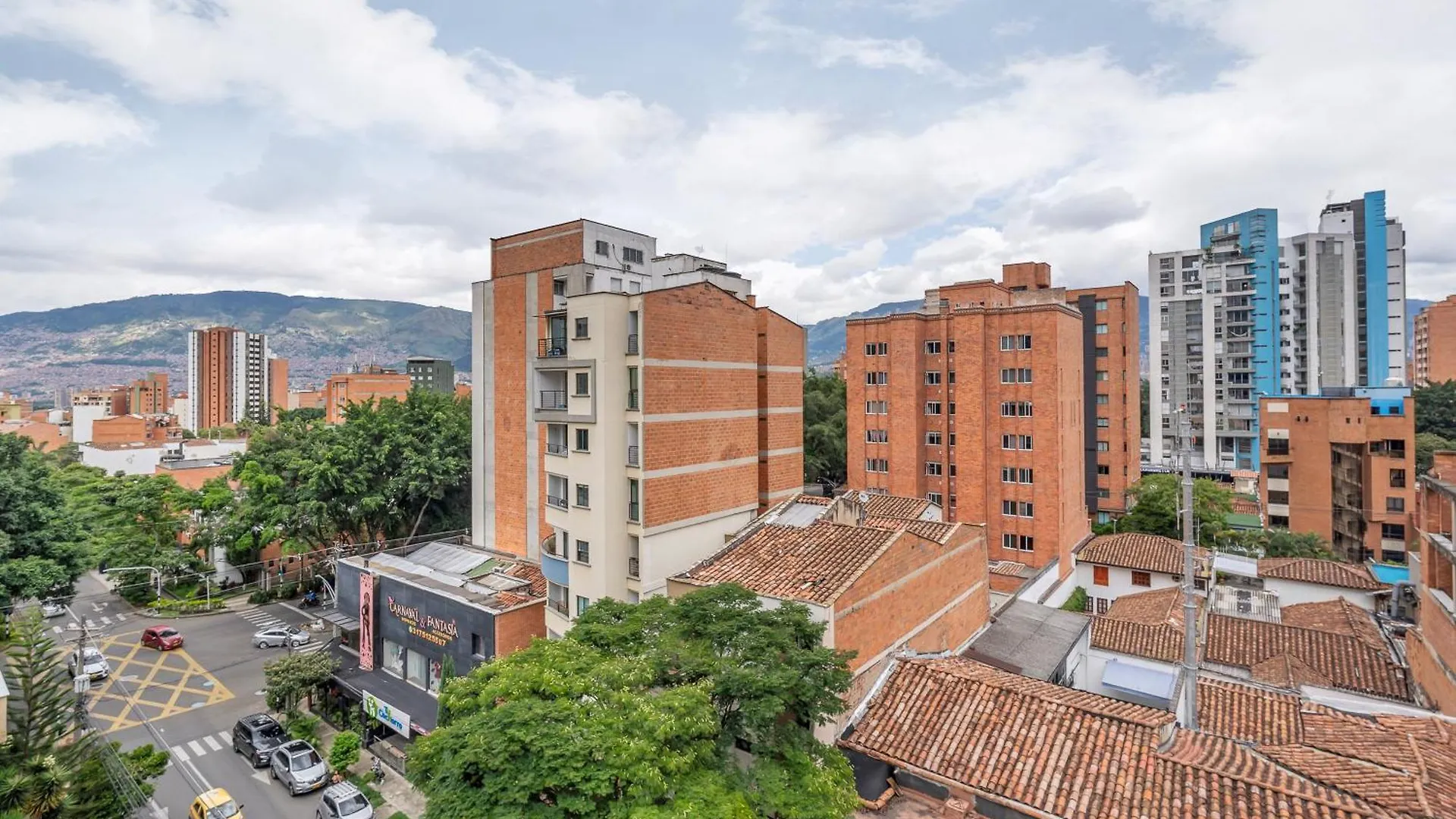 Aparthotel Apartamentos Housy Laureles Medellin