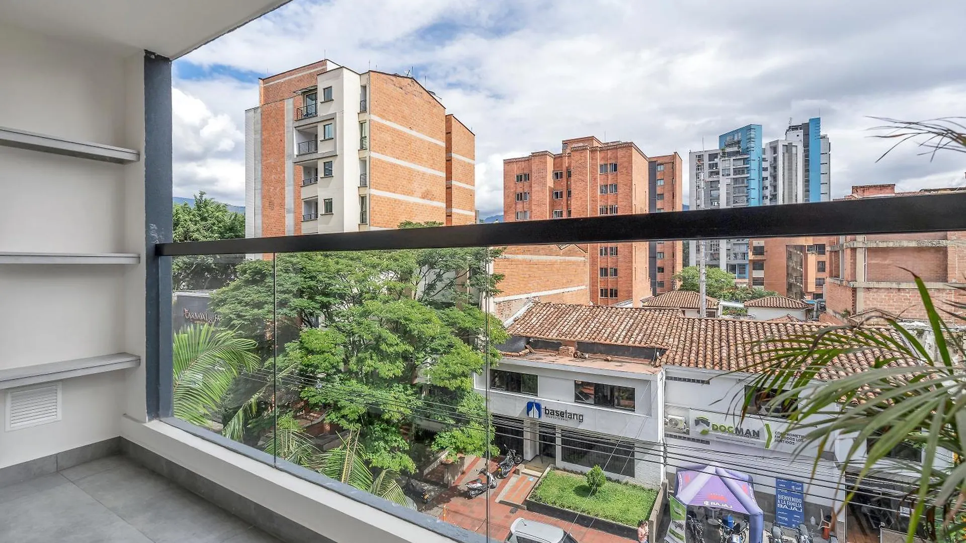 Apartamentos Housy Laureles Medellin 0*,