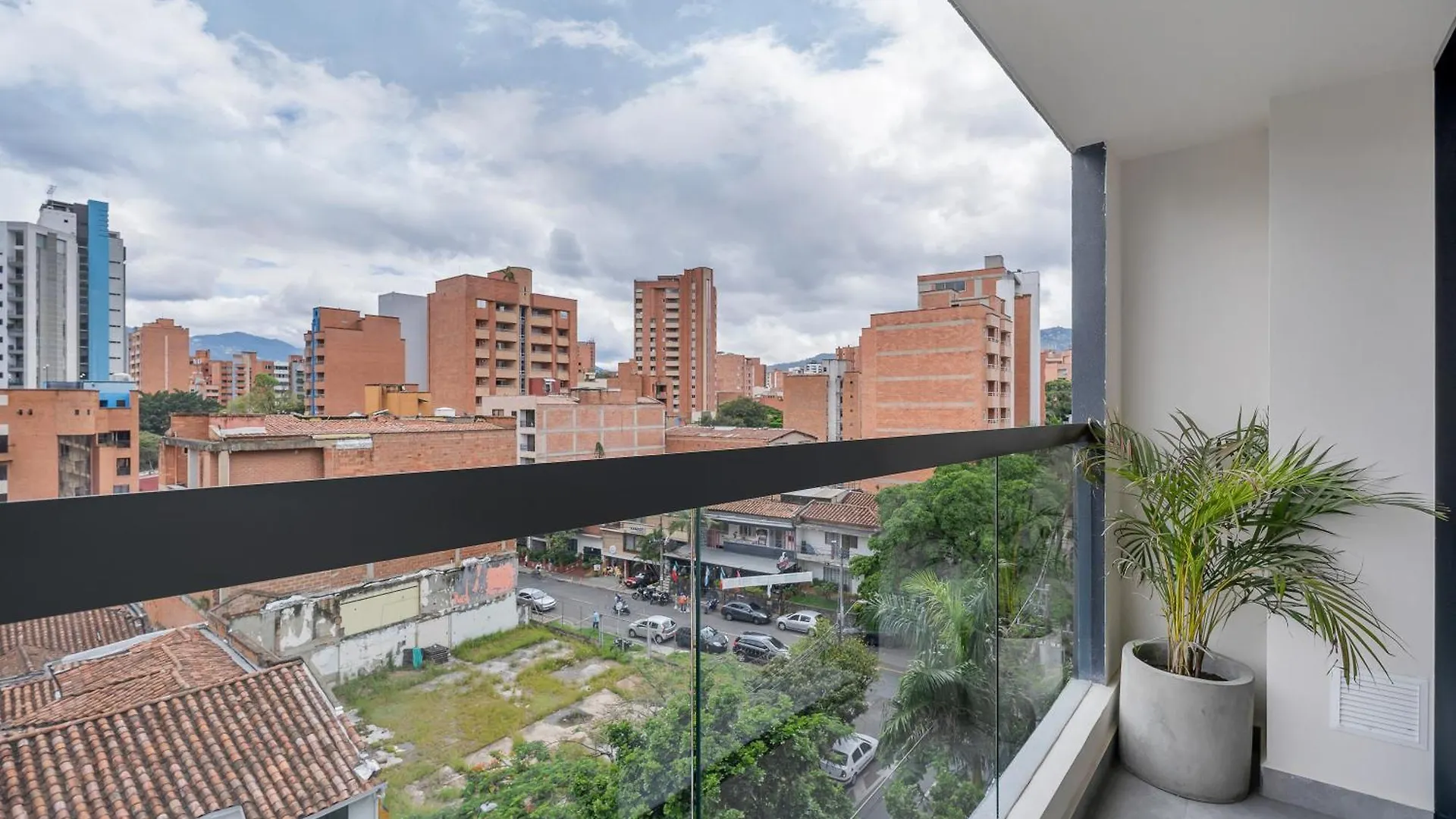 Apartamentos Housy Laureles Medellin Aparthotel