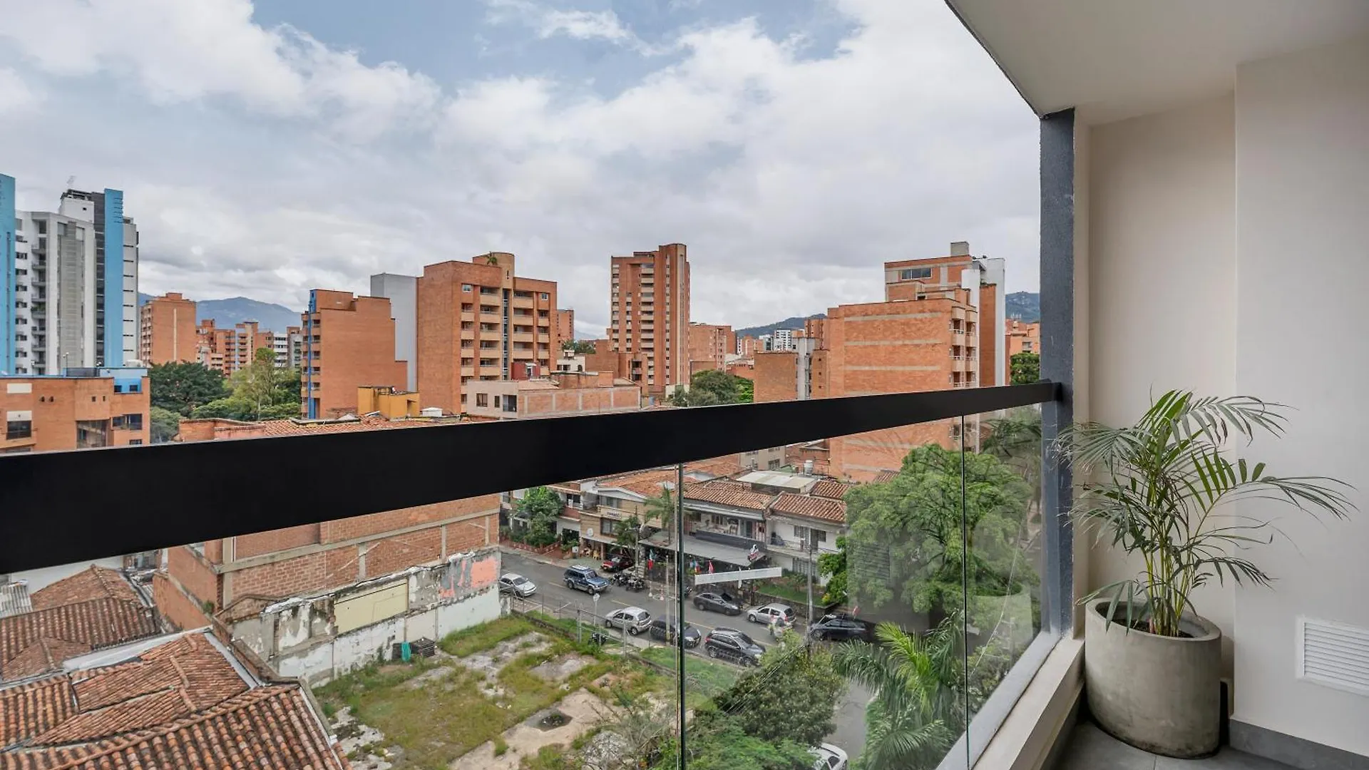 Apartamentos Housy Laureles Medellin Aparthotel