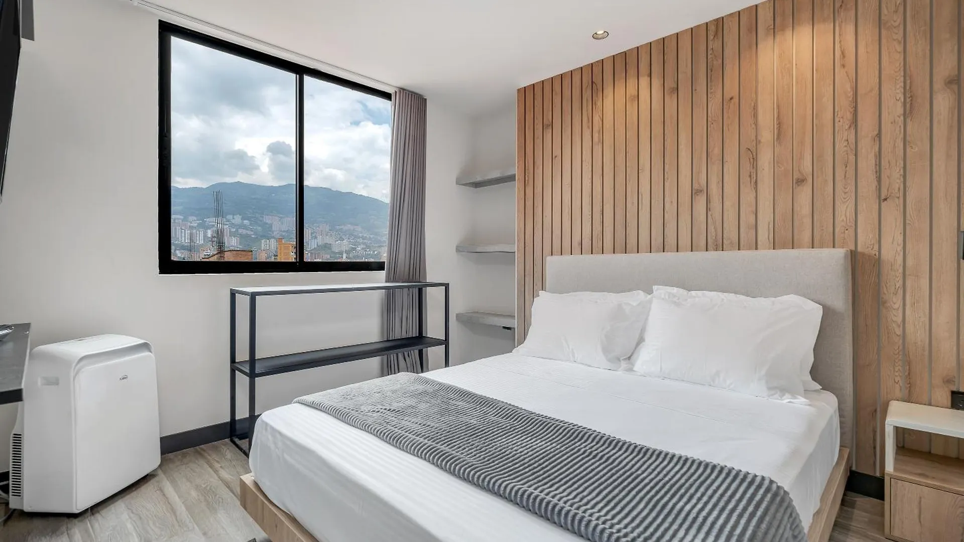 Aparthotel Apartamentos Housy Laureles Medellin